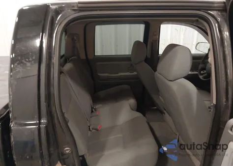 2005 Dodge Dakota Slt z USA, uszkodzony, nr VIN 1D7HW48N65S260915